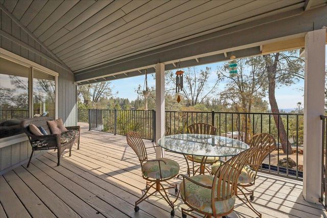 18744 Joseph Dr, Grass Valley, CA 95949