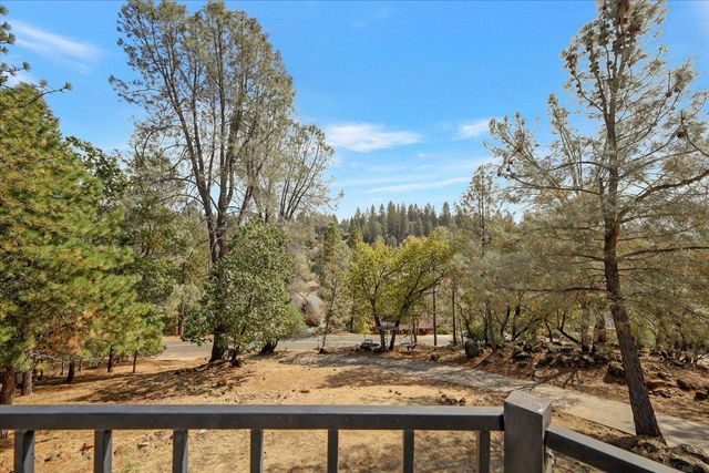 18744 Joseph Dr, Grass Valley, CA 95949