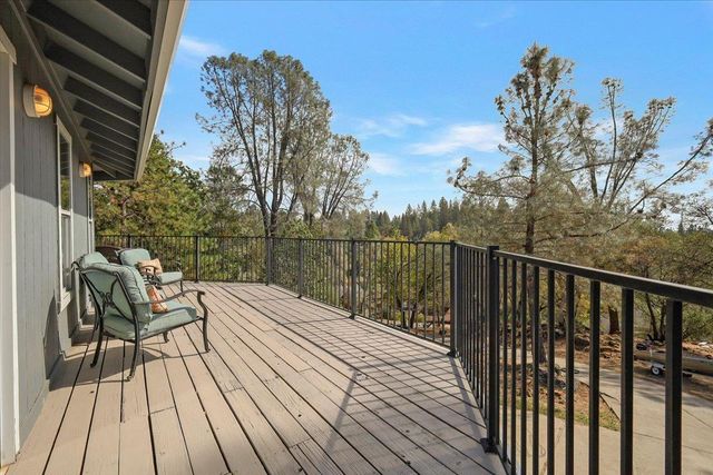 18744 Joseph Dr, Grass Valley, CA 95949