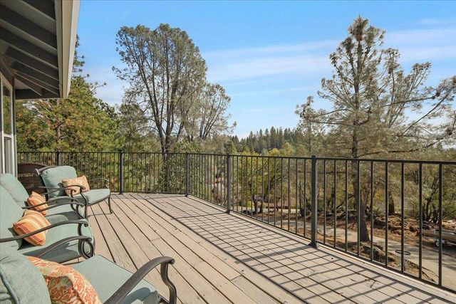 18744 Joseph Dr, Grass Valley, CA 95949