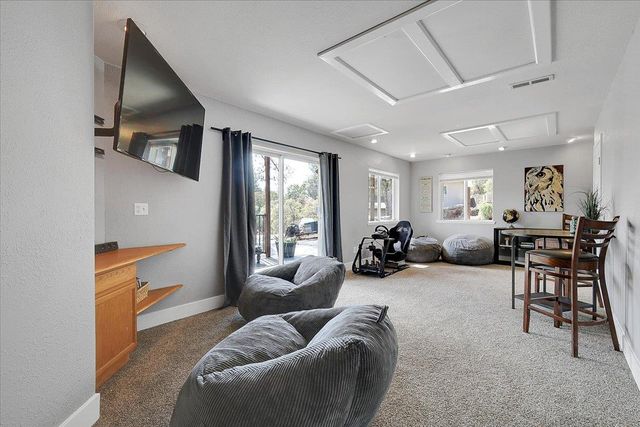 18744 Joseph Dr, Grass Valley, CA 95949