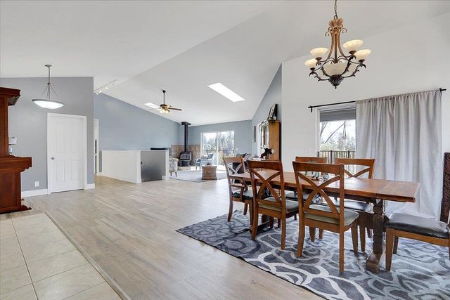 18744 Joseph Dr, Grass Valley, CA 95949