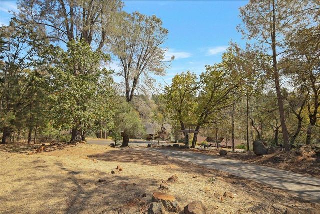 18744 Joseph Dr, Grass Valley, CA 95949