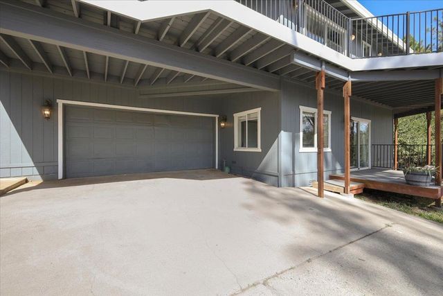 18744 Joseph Dr, Grass Valley, CA 95949