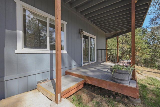 18744 Joseph Dr, Grass Valley, CA 95949