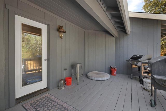 18744 Joseph Dr, Grass Valley, CA 95949