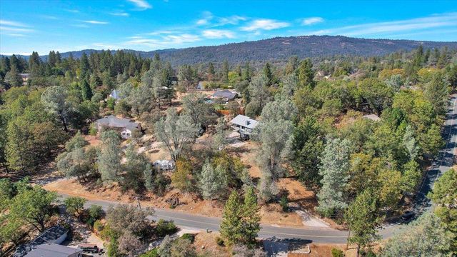 18744 Joseph Dr, Grass Valley, CA 95949