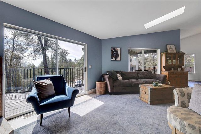 18744 Joseph Dr, Grass Valley, CA 95949