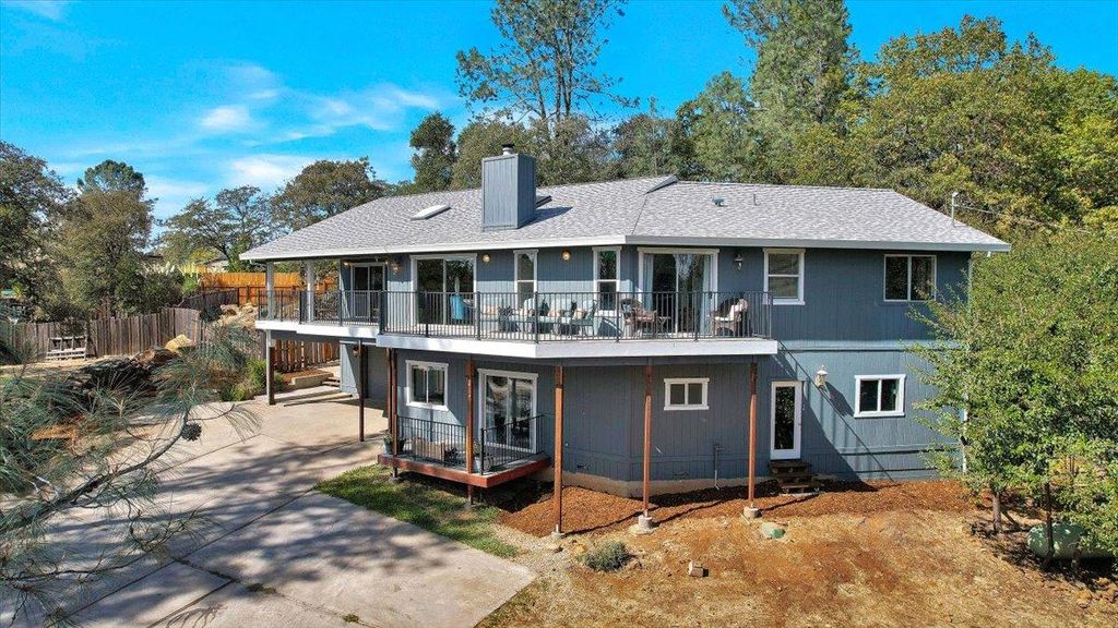 18744 Joseph Dr, Grass Valley, CA 95949