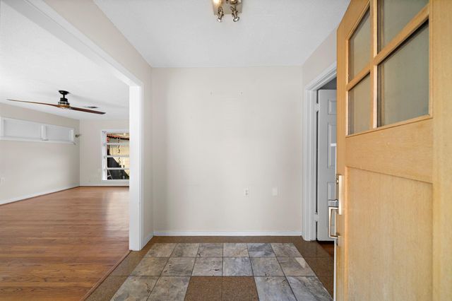 215 Fairbanks Street, Houston, TX 77009