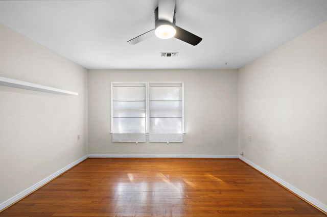 215 Fairbanks Street, Houston, TX 77009