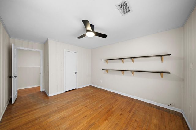 215 Fairbanks Street, Houston, TX 77009