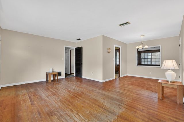 1241 Lorento St, Jacksonville, FL 32211