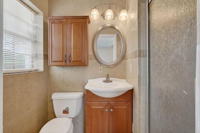 1241 Lorento St, Jacksonville, FL 32211