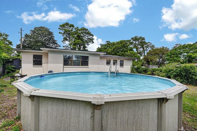 1241 Lorento St, Jacksonville, FL 32211