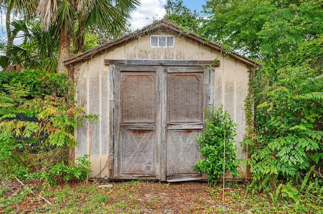 1241 Lorento St, Jacksonville, FL 32211