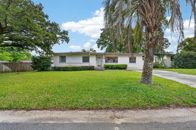 1241 Lorento St, Jacksonville, FL 32211
