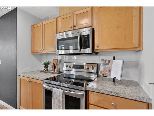 14600 Sw MAGPIE Ln 101, Beaverton, OR 97007