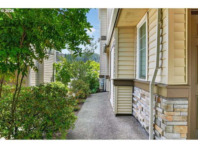 14600 Sw MAGPIE Ln 101, Beaverton, OR 97007
