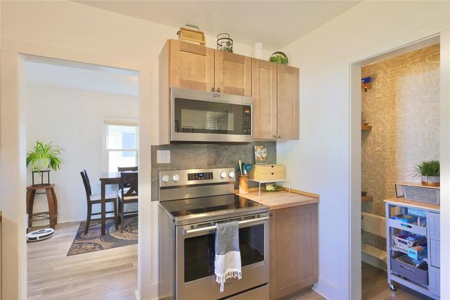 625 Dewey Street, Eau Claire, WI 54703
