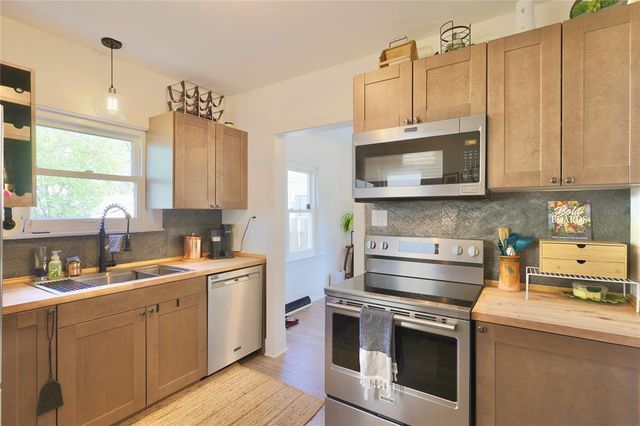 625 Dewey Street, Eau Claire, WI 54703