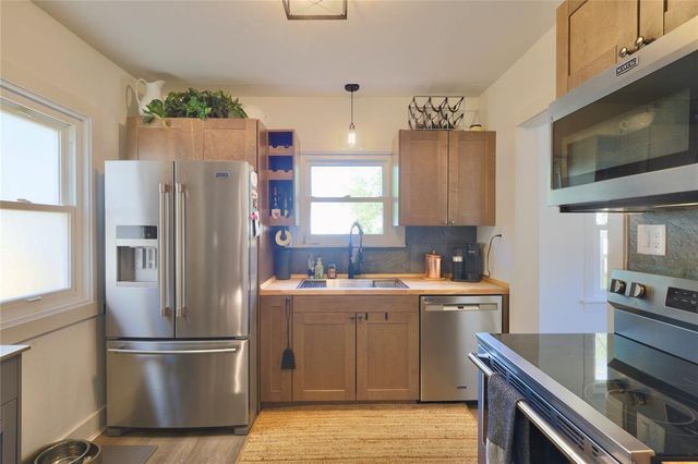 625 Dewey Street, Eau Claire, WI 54703