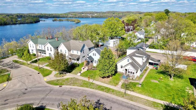 625 Dewey Street, Eau Claire, WI 54703
