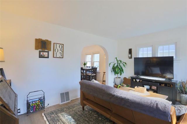625 Dewey Street, Eau Claire, WI 54703