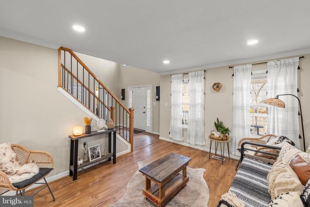 1105 HENRY DR, Winchester, VA 22602