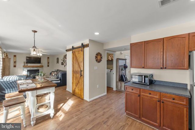 1105 HENRY DR, Winchester, VA 22602