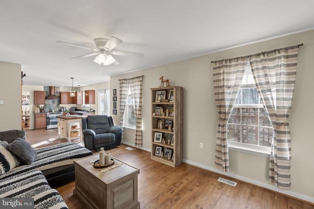 1105 HENRY DR, Winchester, VA 22602