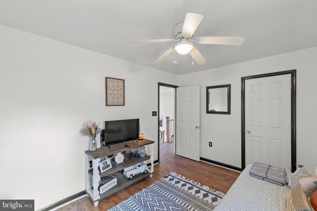 1105 HENRY DR, Winchester, VA 22602