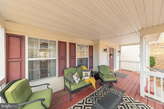 1105 HENRY DR, Winchester, VA 22602