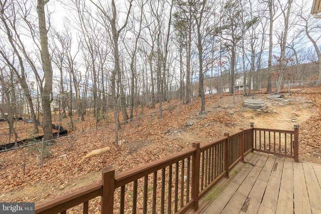 1105 HENRY DR, Winchester, VA 22602