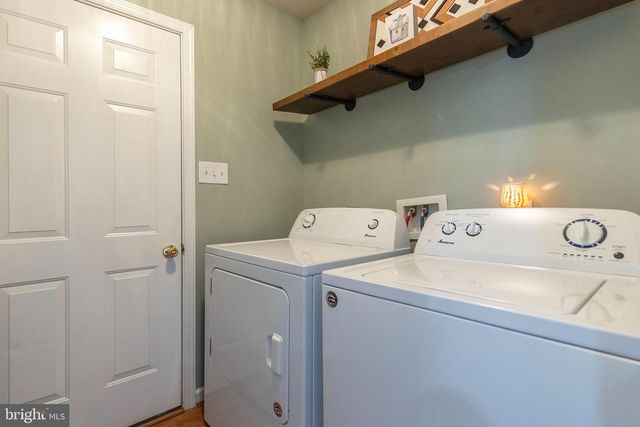 1105 HENRY DR, Winchester, VA 22602