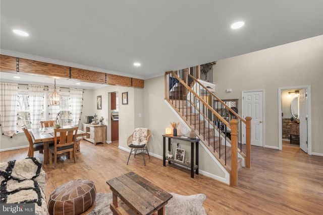 1105 HENRY DR, Winchester, VA 22602