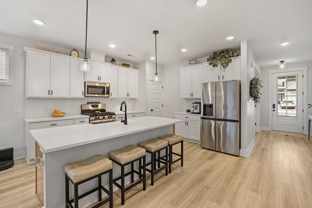 376 Turfway Park, Gallatin, TN 37066