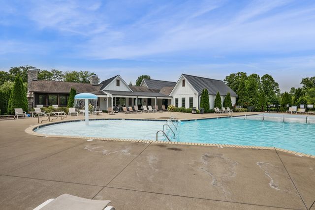 376 Turfway Park, Gallatin, TN 37066