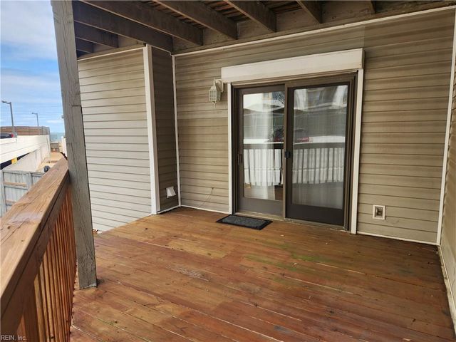 2845 Charlemagne DR, Virginia Beach, VA 23451