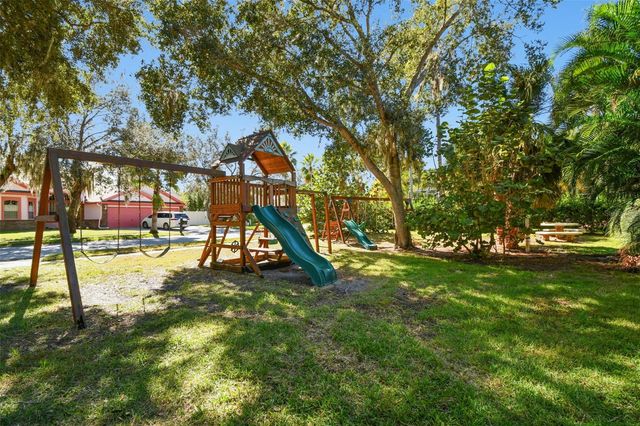 1828 LONGVIEW LANE, Tarpon Springs, FL 34689