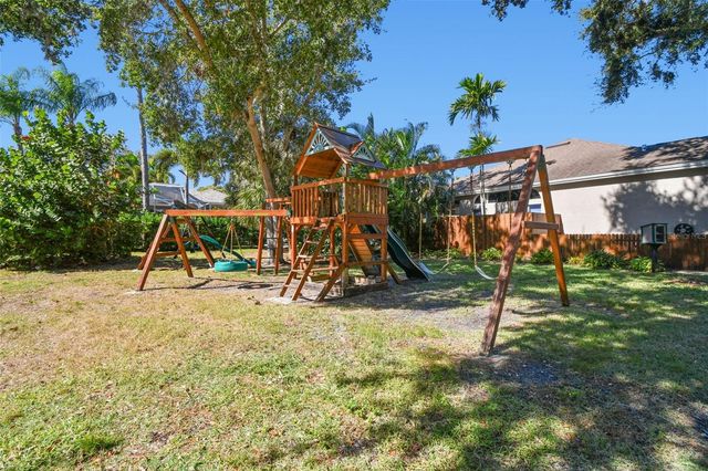 1828 LONGVIEW LANE, Tarpon Springs, FL 34689