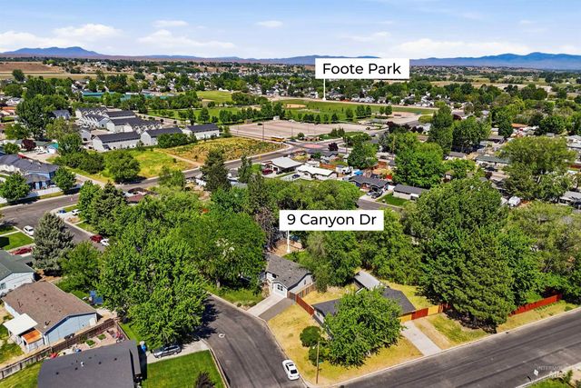 9 S Canyon Dr, Middleton, ID 83644