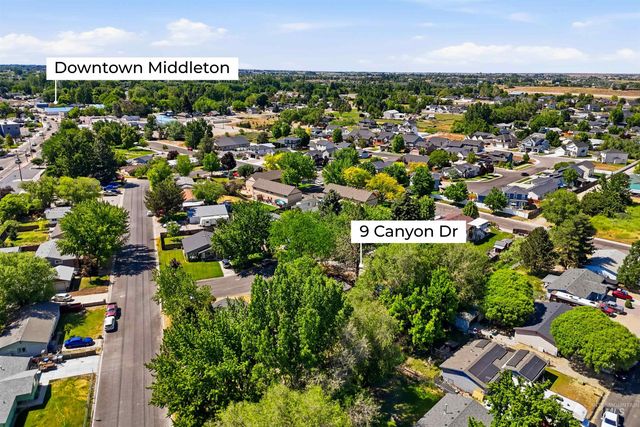 9 S Canyon Dr, Middleton, ID 83644