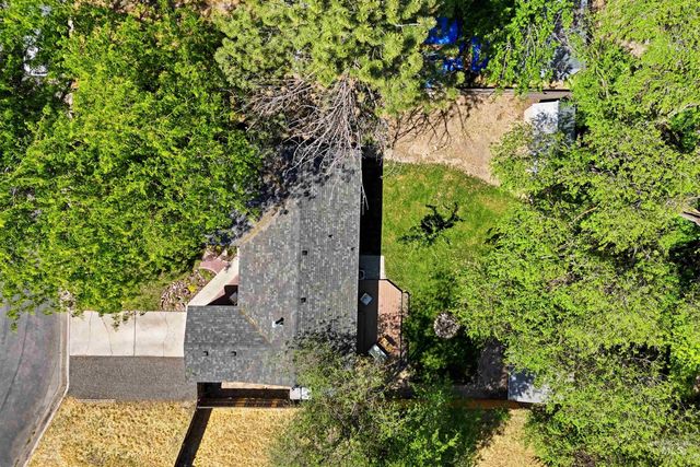 9 S Canyon Dr, Middleton, ID 83644
