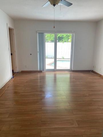 5910 NE 21st Way, Fort Lauderdale, FL 33308