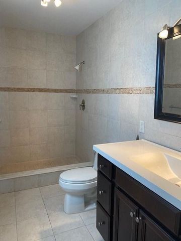 5910 NE 21st Way, Fort Lauderdale, FL 33308