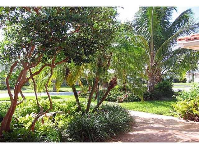 5910 NE 21st Way, Fort Lauderdale, FL 33308