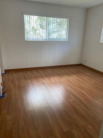 5910 NE 21st Way, Fort Lauderdale, FL 33308