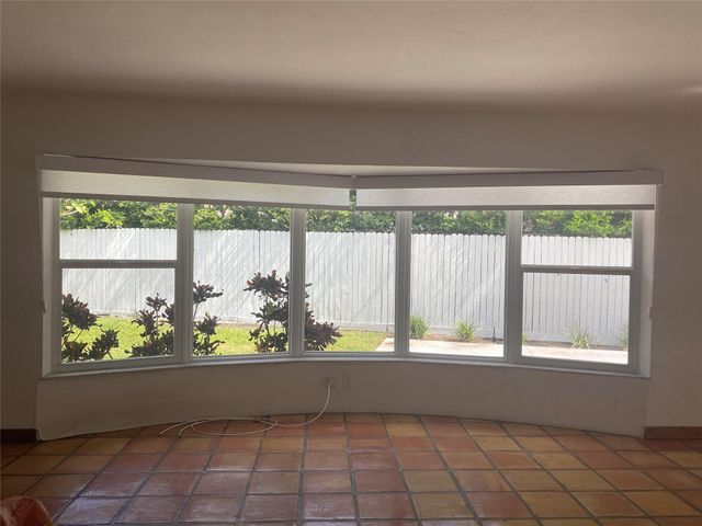 5910 NE 21st Way, Fort Lauderdale, FL 33308