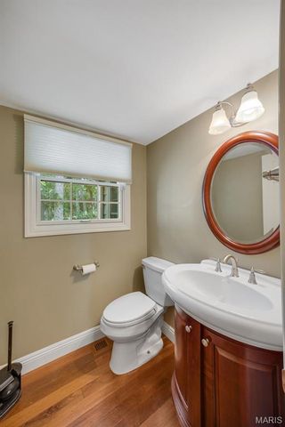 12819 Huntercreek Road, Des Peres, MO 63131